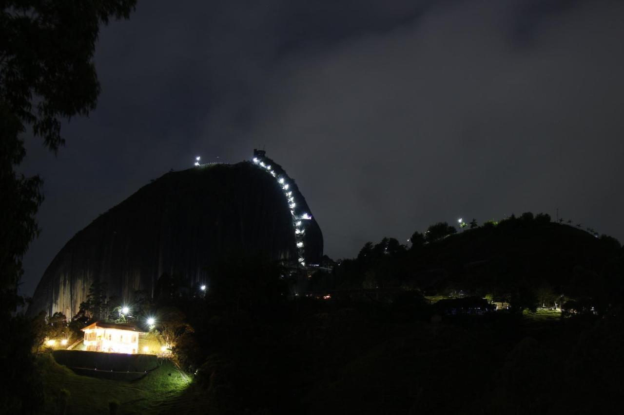 Ecolodge Bahia del Peñón Guatapé Exterior foto